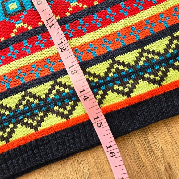 Size Medium Bright Geometric Knit Mini Sweater Skirt – Cozycore Ski Trip Knits - Picture 4 of 4